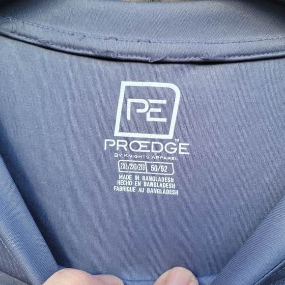 Men's Michigan Wolverines t-shirt dry fit like material Size 2xl - Picture 2 of 3